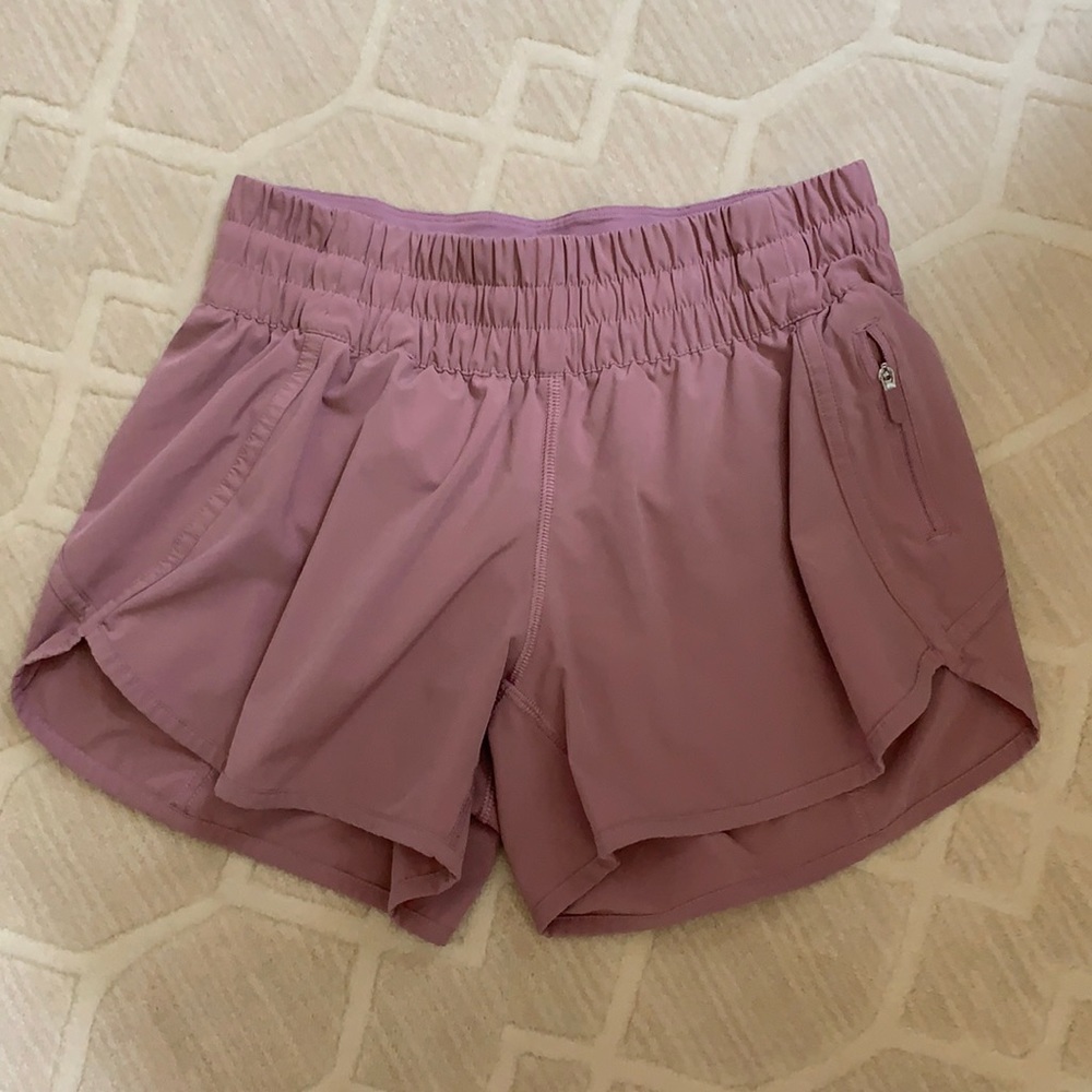 Lululemon tracker shorts, size 6, 4”